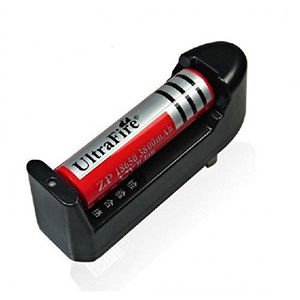 18650 1pc 5800mah 3.7v Rechargeable Lithium Battery +1pc 18650 Battery Charger in chennai